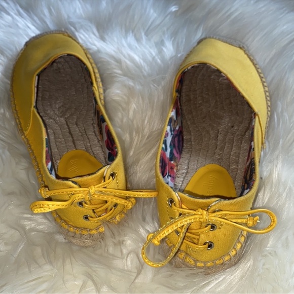 Vera Bradley Lace-back Espadrilles - Picture 2 of 15